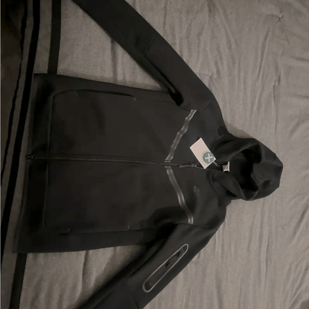 nike tech zip up sweater